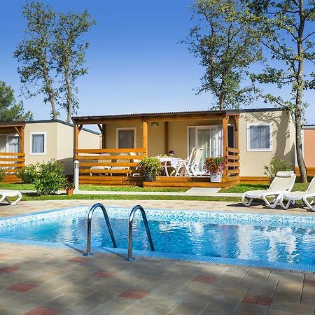 Maistra Camping Valkanela Mobile Homes Funtana Bagian luar foto