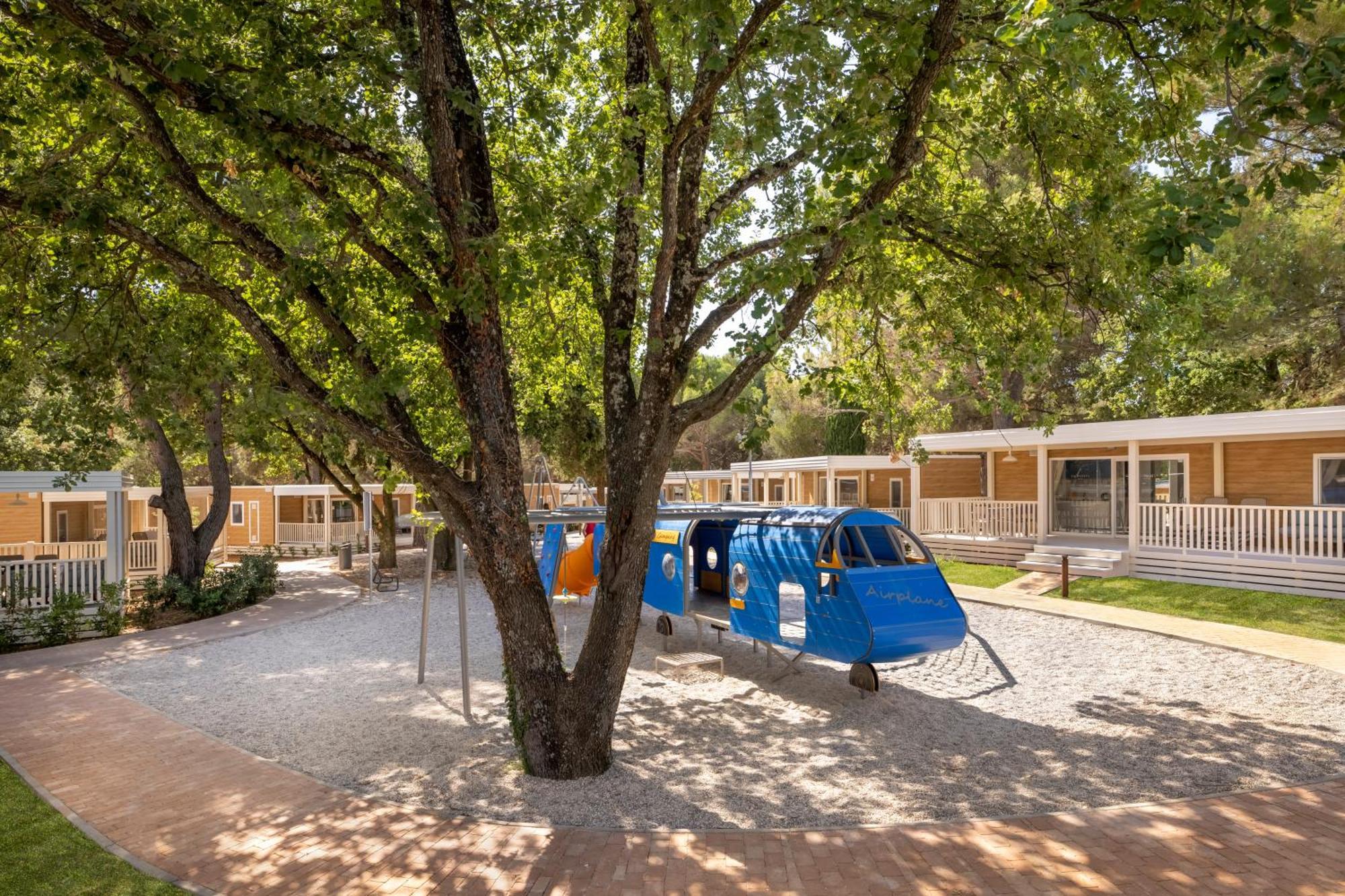 Maistra Camping Valkanela Mobile Homes Funtana Bagian luar foto