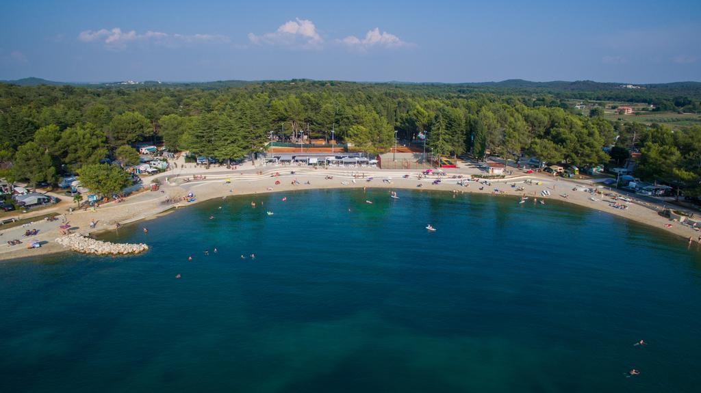 Maistra Camping Valkanela Mobile Homes Funtana Bagian luar foto